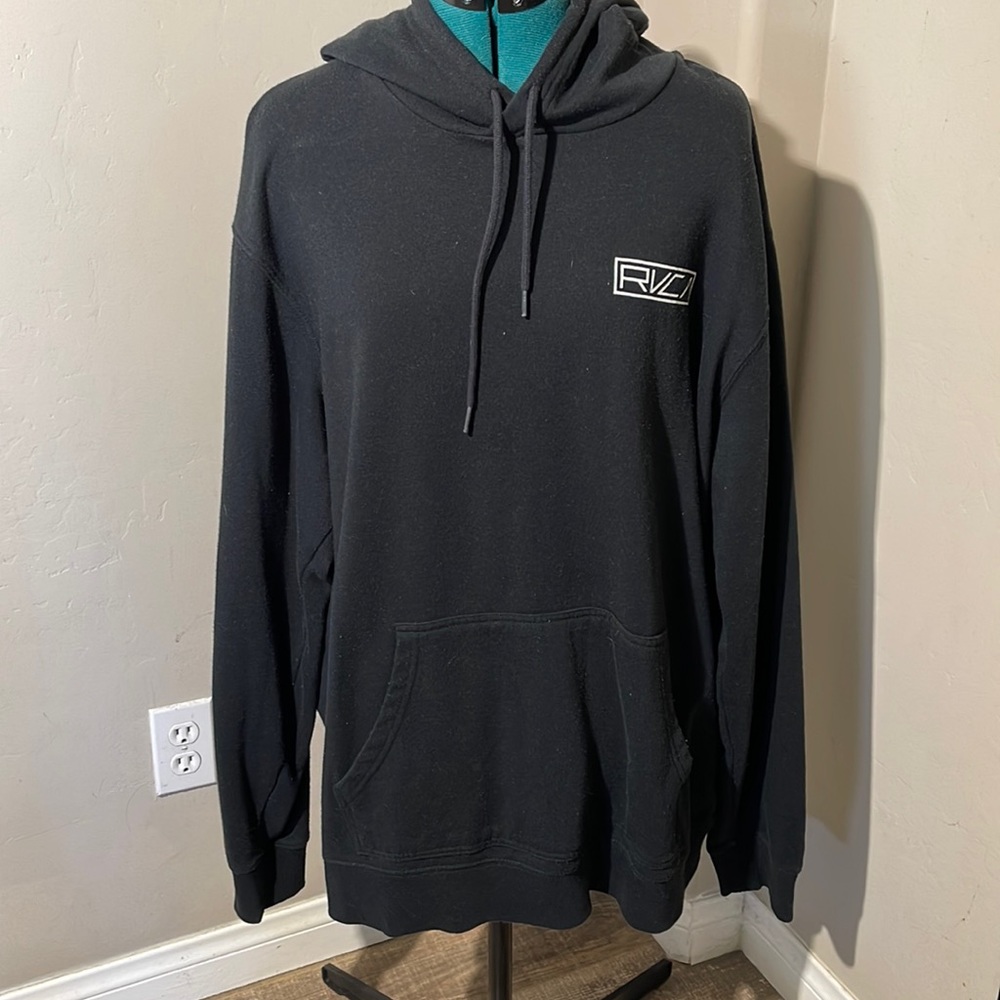 Black RVCA pullover hoodie front pocket an drawstring hoodie